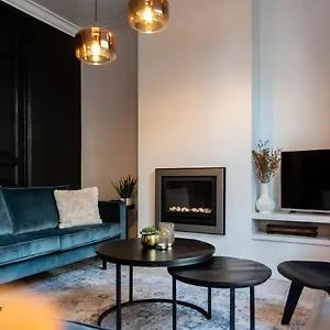 Beautiful Spacious In A Newly Renovated Old Townhouse Appartement Oostende